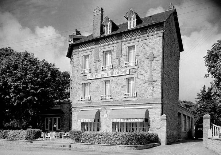 Fouesnant 

 Beg-Meil 

 Hôtel de Bretagne – Perru…